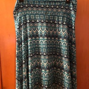 Knee length, stretch, A-line skirt